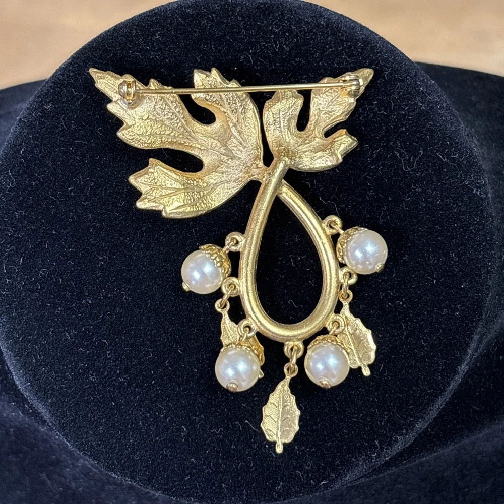 Vintage Gold Tone Faux Pearl Botanical Leaf Dangle Brooch Pin Mid Century Large